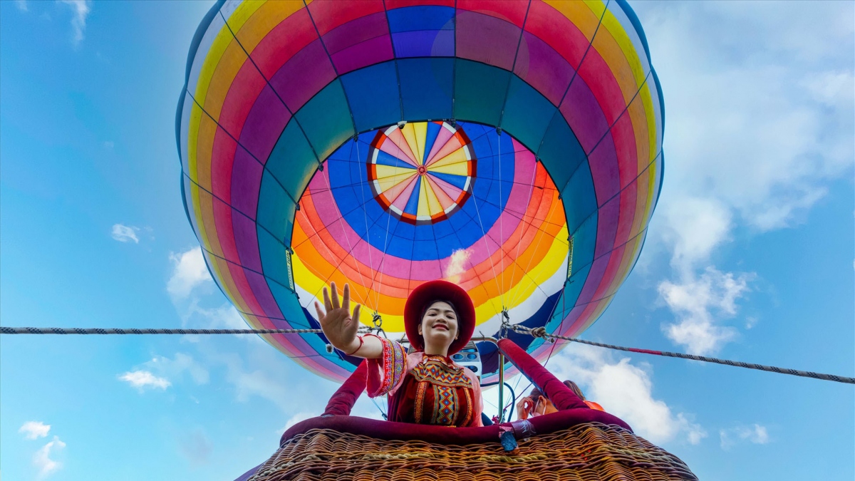 Tuyen Quang to host second international hot air balloon festival